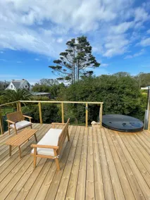 Eco-friendly lodge with private Nordic bath - Image 2