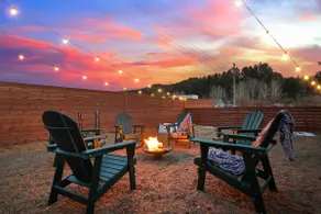 Buffalo Roam - Hot Tub & Nature in Town - Image 3