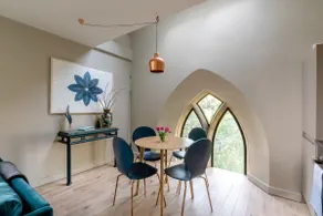 Loft apartment in converted Cotswold church - Image 3