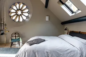 Loft apartment in converted Cotswold church - Image 4