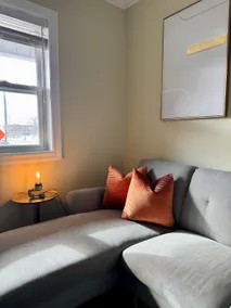 3BR Cozy home with Free 2 Parking/pet friendly - Image 5