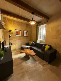 De Rohan Central Townhouse 38 - Image 4