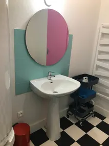 Gus's Home - Image 4