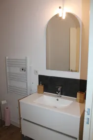 Quiet 2-bedroom apartment. - Image 5