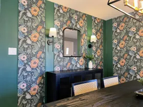 Freshly Remodeled! The Carnation House - Image 2