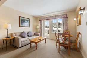 Peaceful Escape King Bed and Outdoor Activities - Image 3