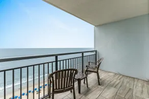 1BR Oceanfront, 16th floor, Bayview Resort, Pools - Image 2