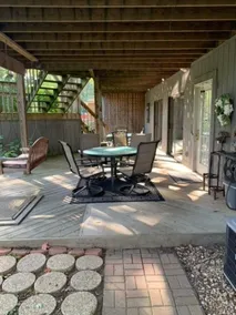 Home Away From Home/Peaceful/Private Deck/Parking - Image 2
