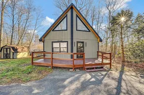 A-Frame Chalet| Hot tub| Games - Image 2
