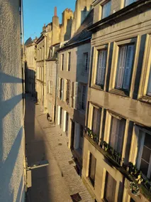 Heart of Poitiers, bright 3-room apartment - Image 4