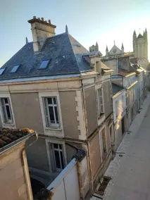 Heart of Poitiers, bright 3-room apartment - Image 5