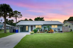 Sun Kissed Cottage - Image 2