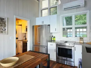 Beachfront cabin, dock, water views - Image 3