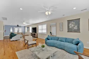 Luxury 3BR Beach Retreat | Near Shore + Parking - Image 2