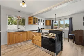 The Coal Stone throw away from Red Deer River 2BR House - Image 5