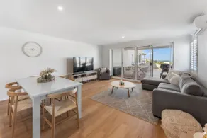 Aqua View - Terrigal Apartment - Image 3