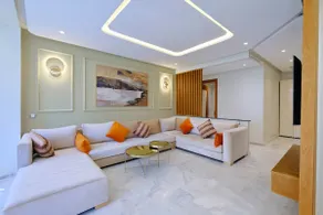 Standing Hotelier • Luxury & Calm in Marrakesh - Image 2