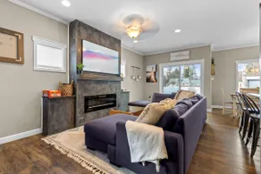 Comfortable Family Stay with Patio & Fire Pit - Image 4
