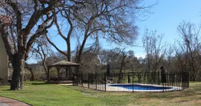 FlipFlop Chateau on the River - Image 3