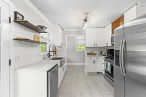 The Little Acorn: 10 Min to Downtown, Cozy Charm - Image 4