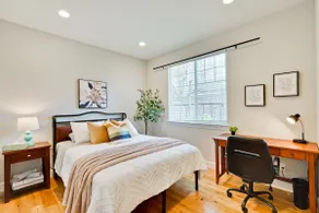 Jane's Home (MSB) | Modern w/ Laundry & Parking - Image 3