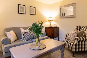 Charming 1BR Cottage | Central Quorn - Image 2