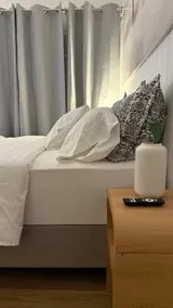 S1 - Modern 1BR Stay – Work & Leisure - Image 2