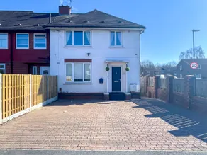 Colley 4 Bedrooms Cozy Home 6 Beds Large Driveway Parking Suitable For Longer Stay - Image 3