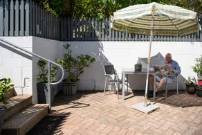 Stanley Studio Apartment close to beach & cafes - Image 4