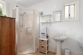 Stanley Studio Apartment close to beach & cafes - Image 2