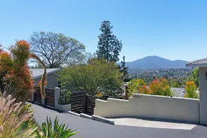 La Mesa House On a Hill With Mountain Views! - Image 4