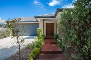 Modern Stylish Home in Canberra - Image 2