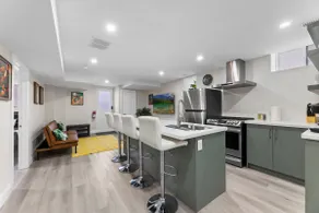 Amazon Retreat: Modern Apt 2B/1B, Kitchen, Parking - Image 4