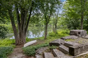Downtown Middlebury River House - Image 2