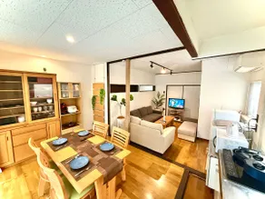 12 minutes on foot from Beppu Station | 110㎡ private rental with beds for 11 people | Free parking for 2 cars, 2 minutes on foot to the hot spring - Image 2