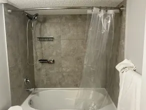 The Windemere Luxury Cozy Suite. - Image 4