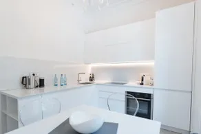 Luxury & Privacy, 3 Double Bedrooms Balcony Garage - Image 4