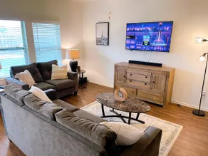 The Country Gem, Austin/Kyle, King BR 12PPL - Image 3