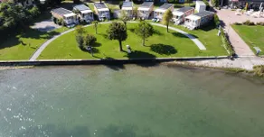 Lakefront Mobile Home - Image 5