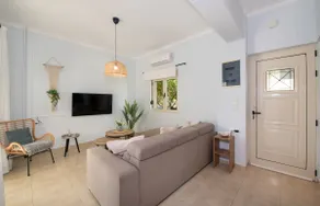 Nikos Home - shared pool - 1 km from the beach - Image 3