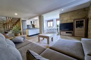 Lola's home - Image 2