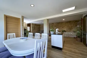 Lola's home - Image 3