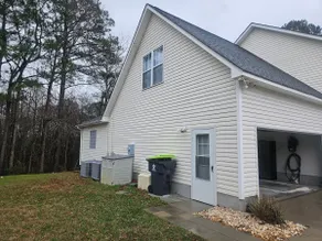 Spacious 3 BR Retreat in Leland - Image 3