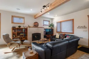 Central Charm with Office & Peaceful Yard - Image 2