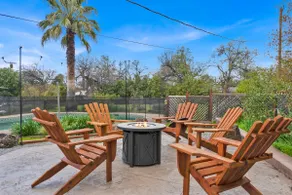 Pool, Fire Pit, Pets OK, EV, Yard Games - Image 2