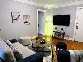 COZY Unit 3rd floor/ no elevator - Image 5