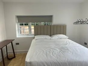 Luxury 4BR Bungalow - Image 4