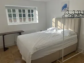 Luxury 4BR Bungalow - Image 3