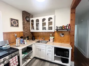 Cozy Home 5 STAR AREA W/Parking - Image 5