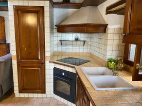 Rustic charm in the historic heart - Image 4